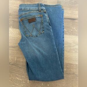 9/10x32 Wrangler bootcut jeans